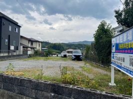 岸駐車場